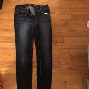 dark wash american eagle jeans
